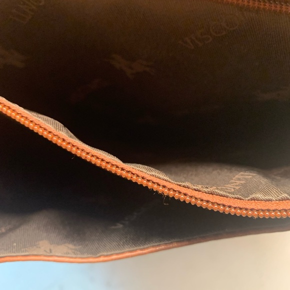 Visconti London Brown Leather Messenger Bag - Picture 8 of 13